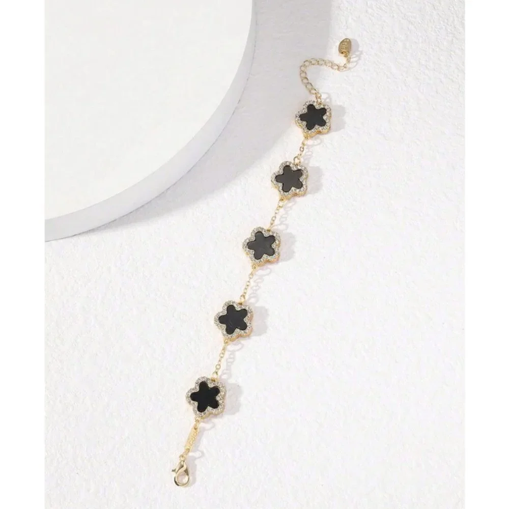 Elegant  Five-Leaf Clover Cubic Zirconia bracelet